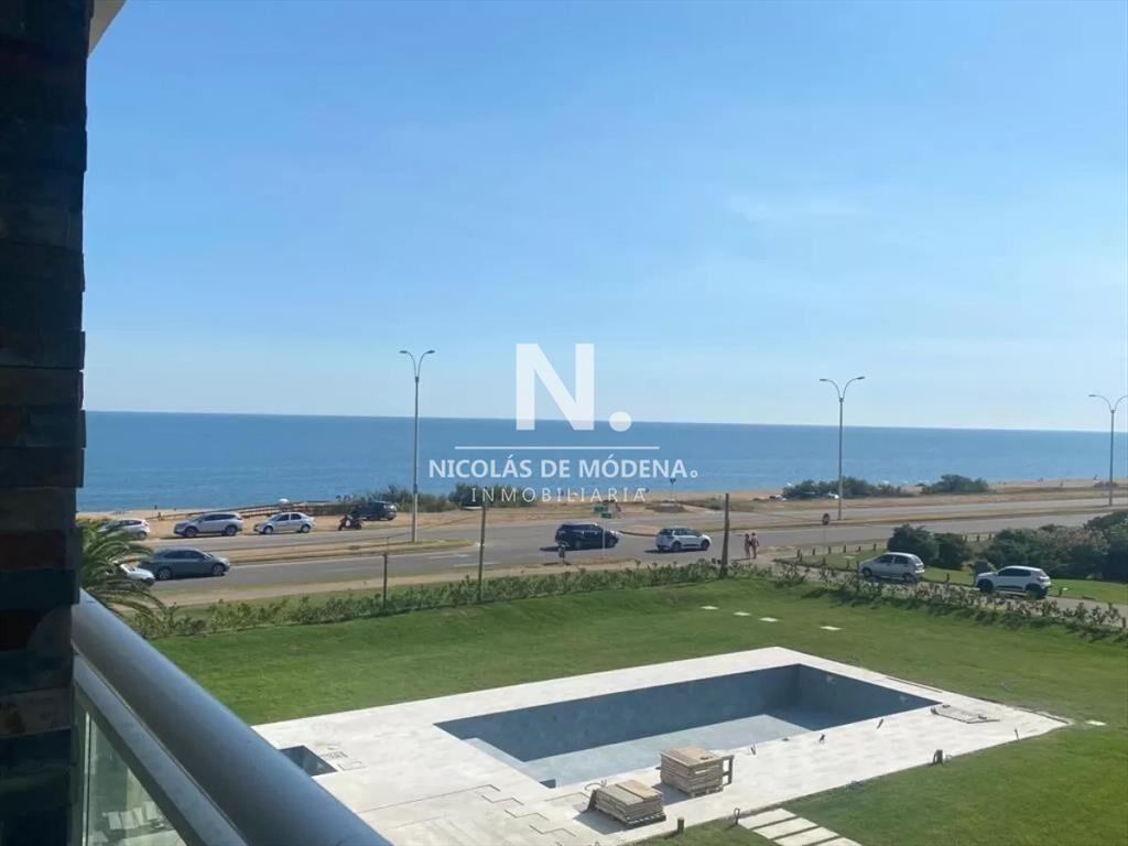 EDIFICIO CRUCEROS PRIMERA LINEA 2 DORMITORIOS EN