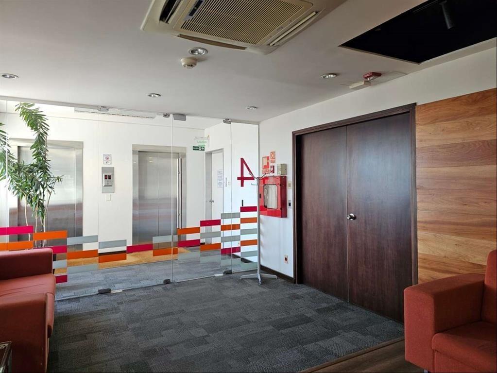 - VENTA con RENTA - OFICINA - CIUDAD VIEJA - 20% de RENTA B