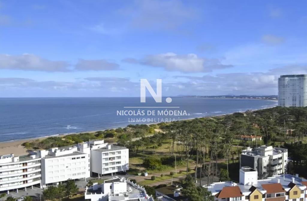 Apartamento en venta en Torre Le Jardin Punta del