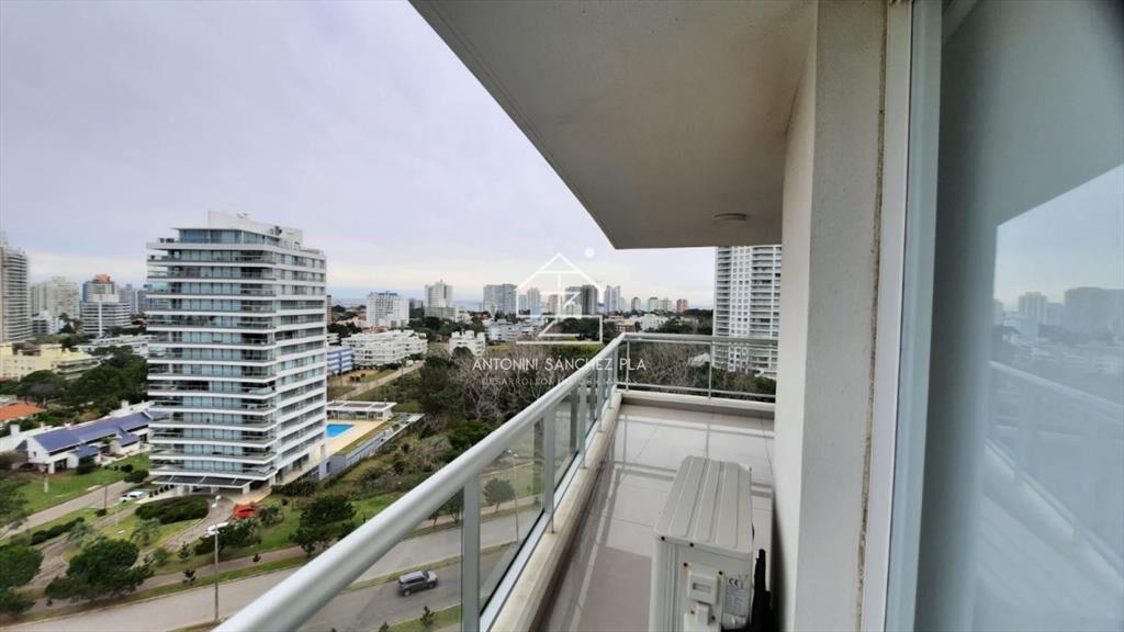 EXCELENTE APARTAMENTO EN ROOSEVELT