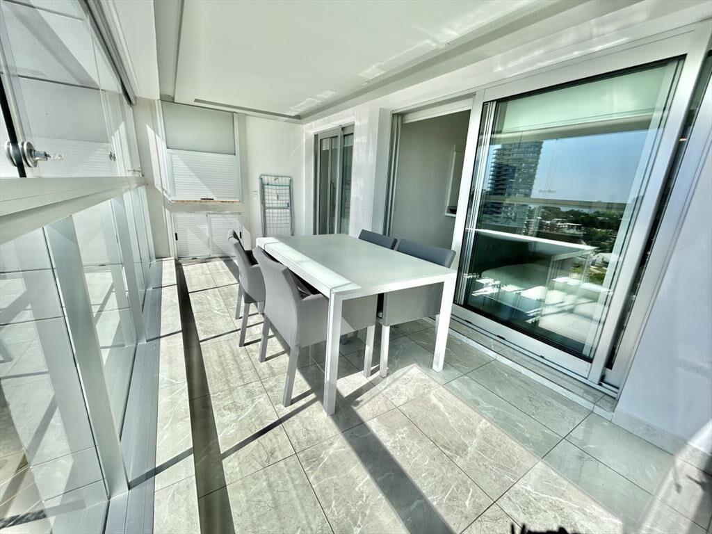 VENTA APARTAMENTO 2 DORMITORIOS EDIFICIO MIAMI II