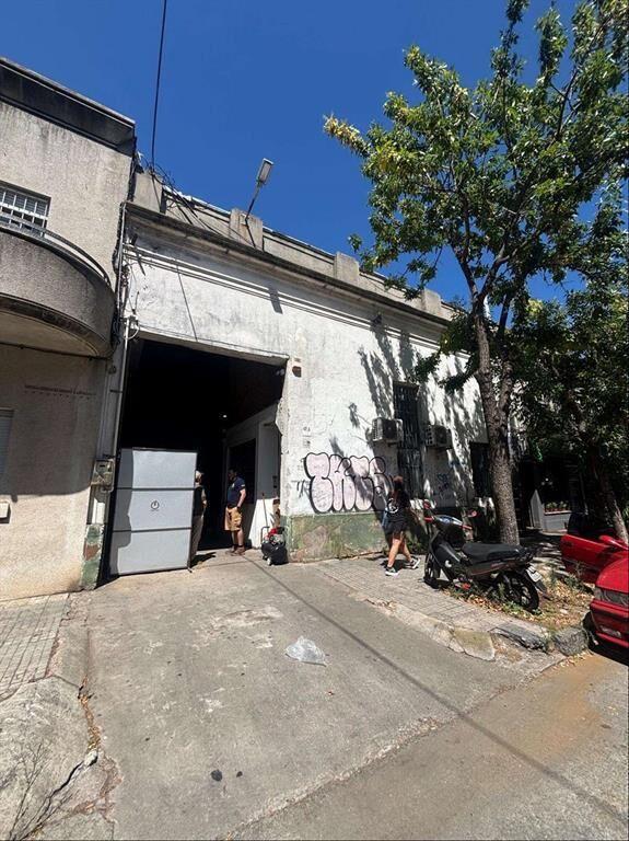 Alquiler Deposito área 234 altura 7mts entrada camión Villa