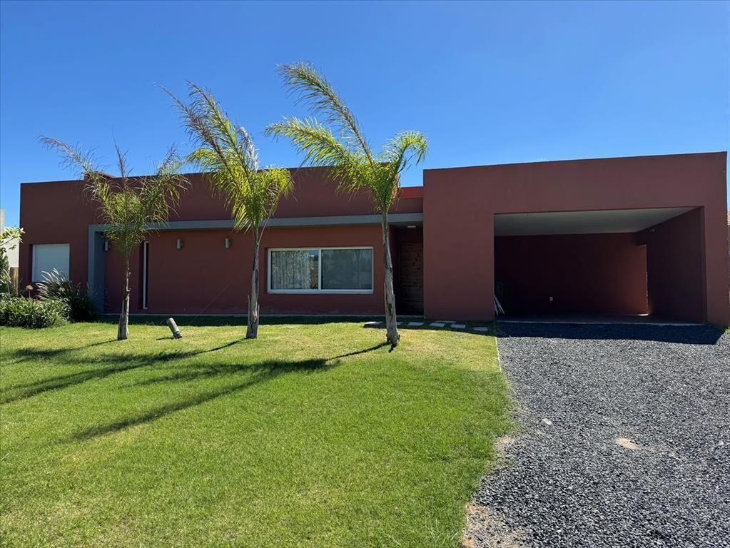 HERMOSA CASA 5 DOR. 4 BAÑOS. GGE. VIÑEDOS