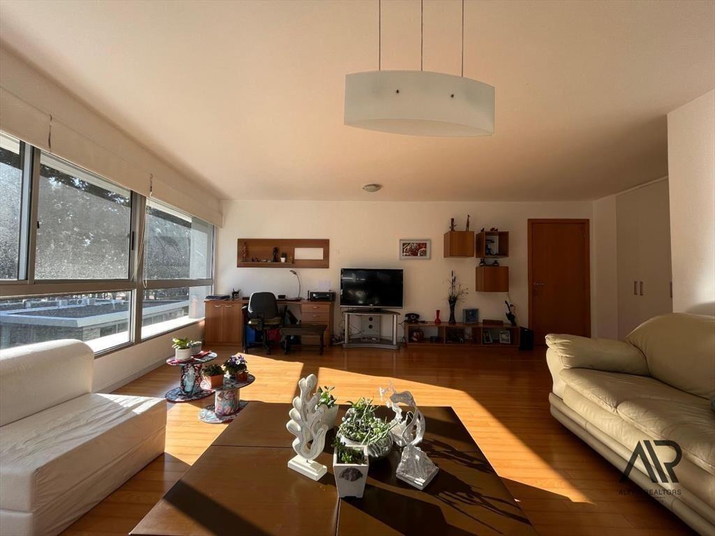 Apartamento en venta de 2 dormitorios, 2 baños y 2 garaj...