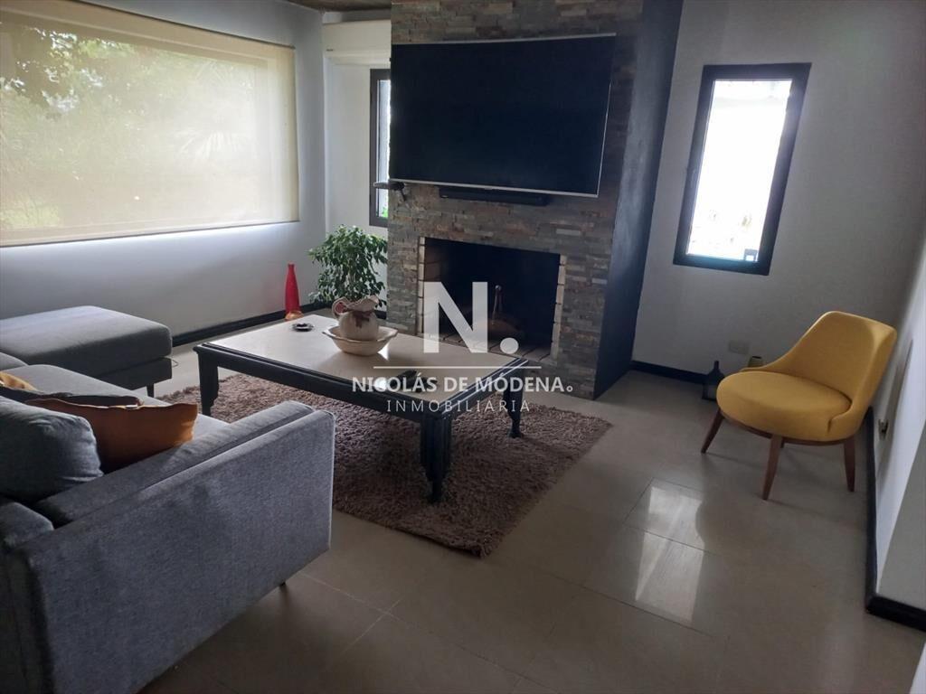 Preciosa y comoda casa en venta en Punta del