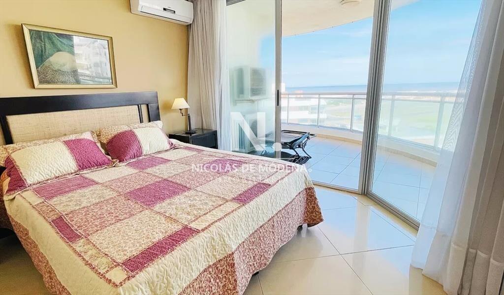 Departamento en venta de 3 dormitorios, Punta Del