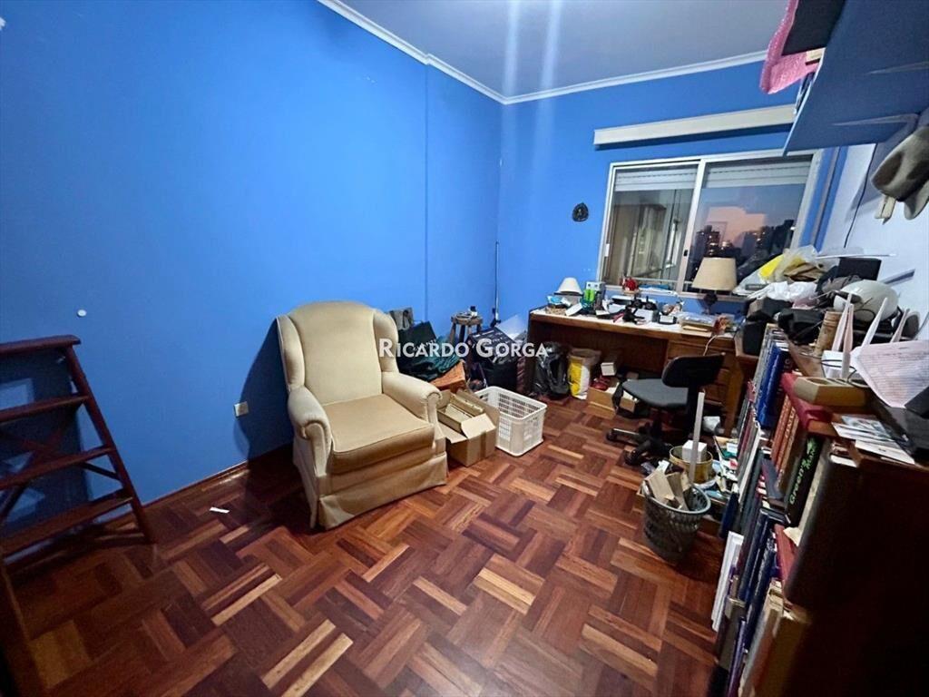 Apartamento en venta de 3 dormitorios y servicio - garaj...
