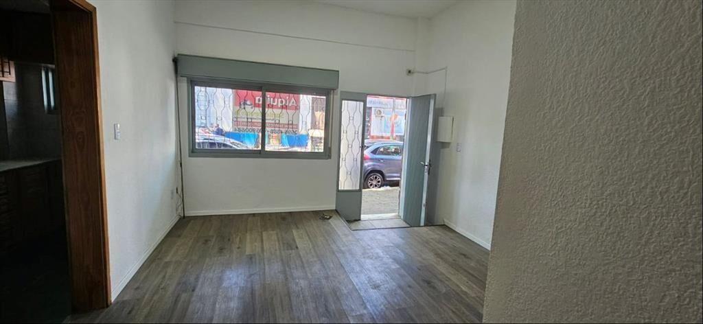 *** ALQUILADO ***  IMPECABLE GRAL. LUNA Y ZAPICAN Casa 2 do