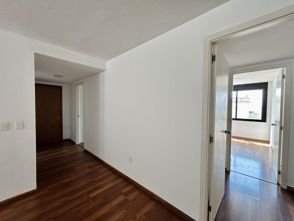 Venta apartamento 4 dormitorios en Ciudad Vieja con renta