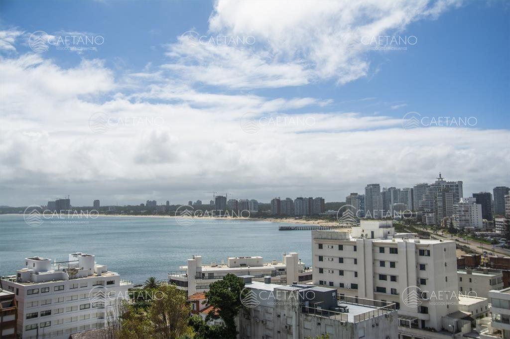 Departamento con vista al mar en Península, Punta del Este