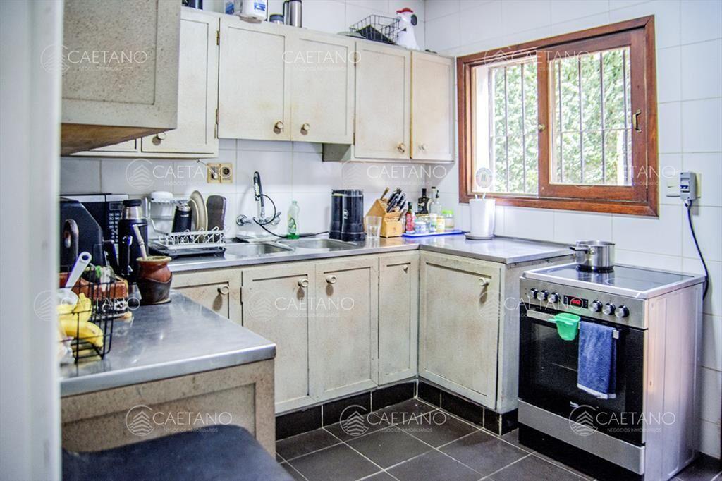Excelente chalet de 5 dormitorios en venta a pasos de Playa