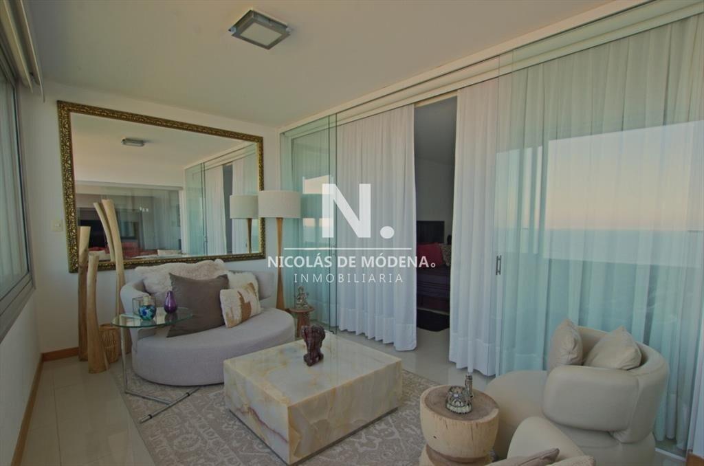 Apartamento de 3 dormitorios en torre de categoría - Prime