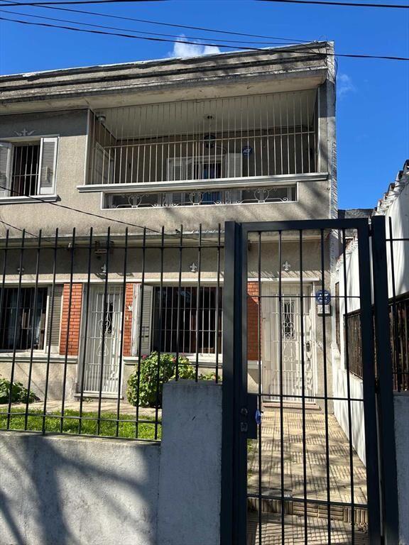 Venta casa PH 2 dorm con garage la teja