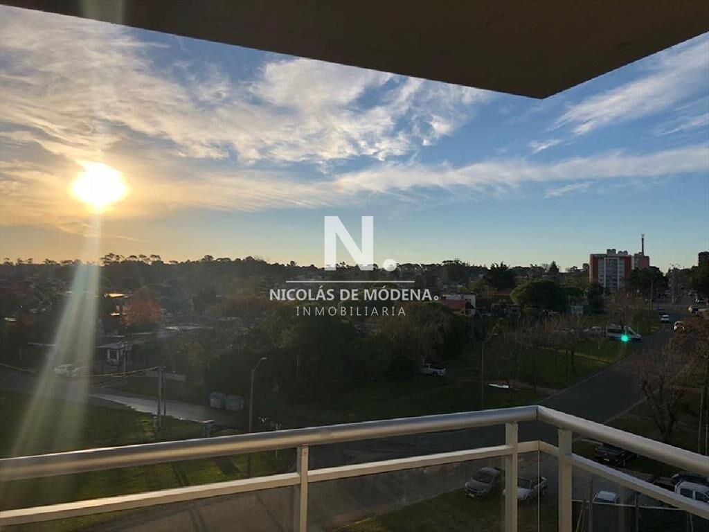 En venta apartamento de 2 dormitorios en La Loma,