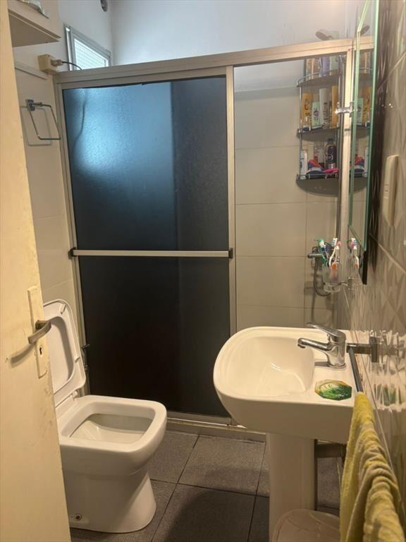 Venta apartamento 3 dormitorios con amplio balcón y coci...