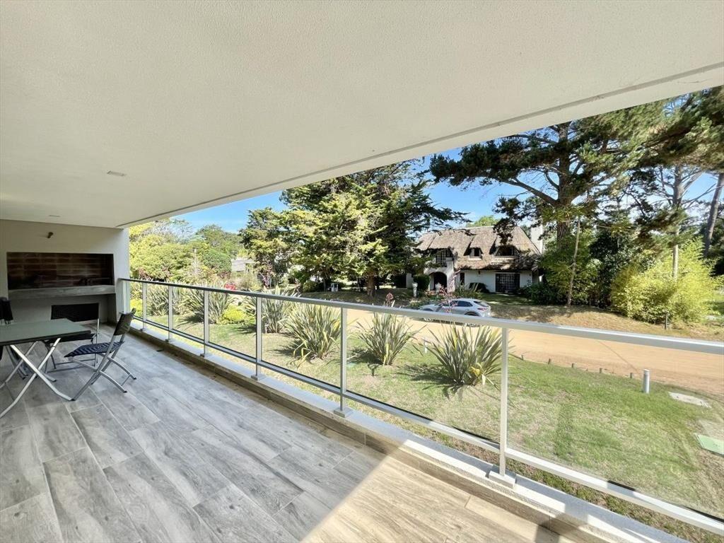 VENTA 3 DORMITORIOS A ESTRENAR DE LUJO PLAYA BRAVA PUNTA DE