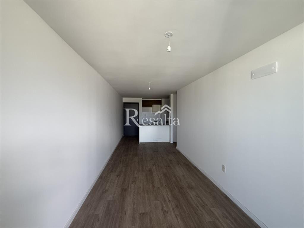 VENTA CENTRO CON COCHERA 1 DORMITORIO y MEDIO