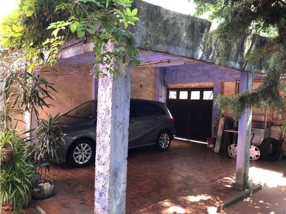 AL485/3 Venta Casa 3 Dorm, Perez Castellanos cochera/parrill