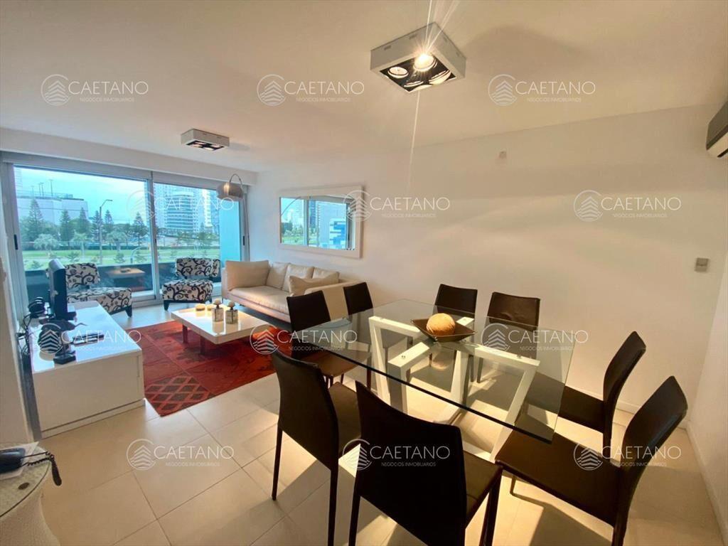 Comodo apartamento de 3 dormitorios en torre de