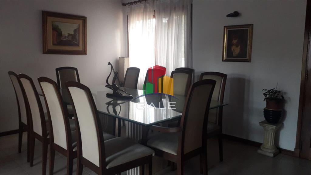 Hermosa casa en venta en Beverly Hills de 5 con y