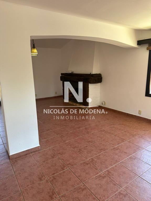 OPORTUNIDAD EN BARRIO CANTEGRIL . VENDO CASA DE 3