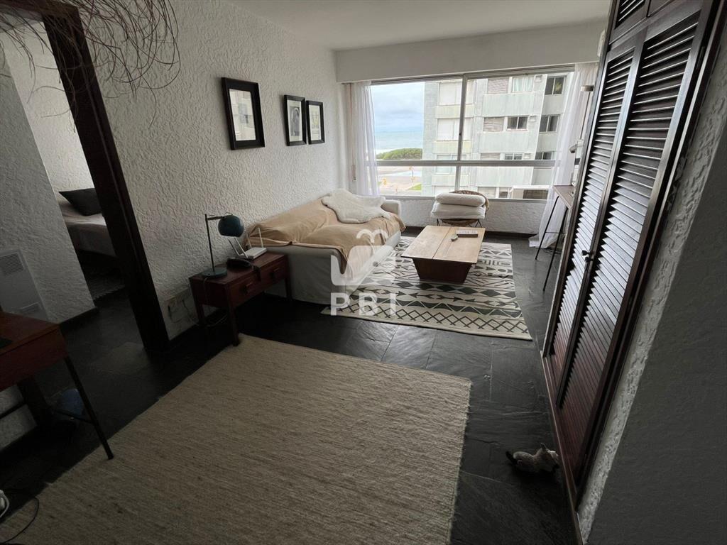 Apartamento en venta 1 dormitorio en playa Brava Punta del