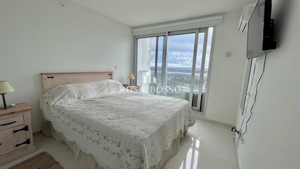 EN VENTA APARTAMENTO 2 DORMITORIOS,ROOSEVELT