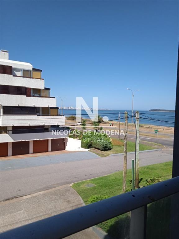 Apartamento en Primera linea,Playa Mansa