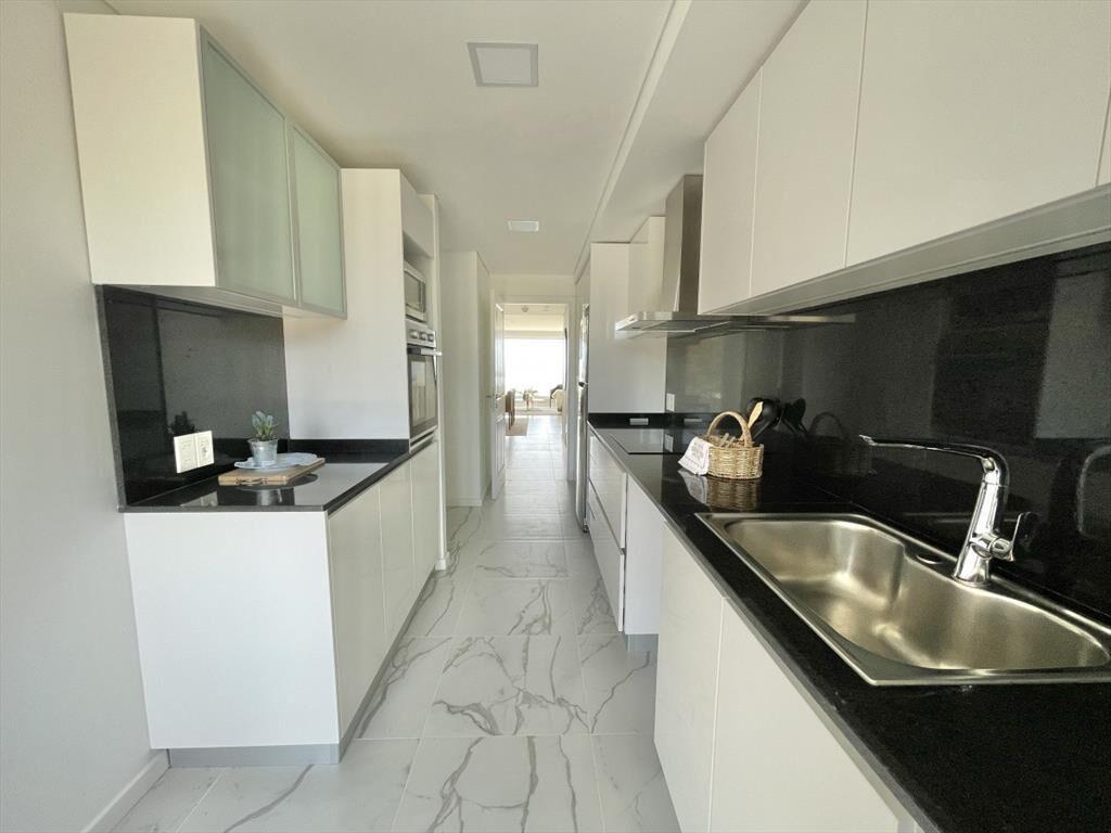 VENTA DE APARTAMENTO DE 3 SUITES FRENTE AL MAR EN