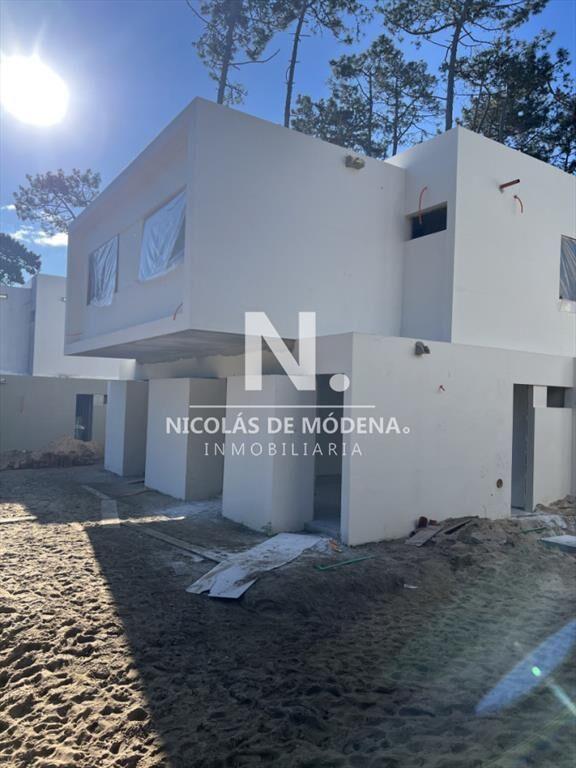 Casa a estrenar en Pinares. Precio lanzamiento.