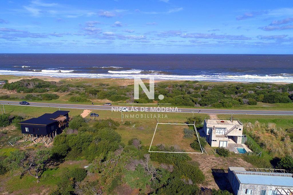 En venta lote de terreno de 457m2 en la Juanita