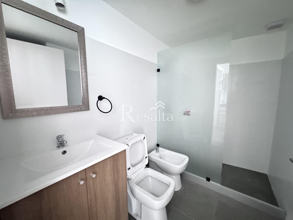 ALQUILER UN DORMITORIO EN TRES CRUCES
