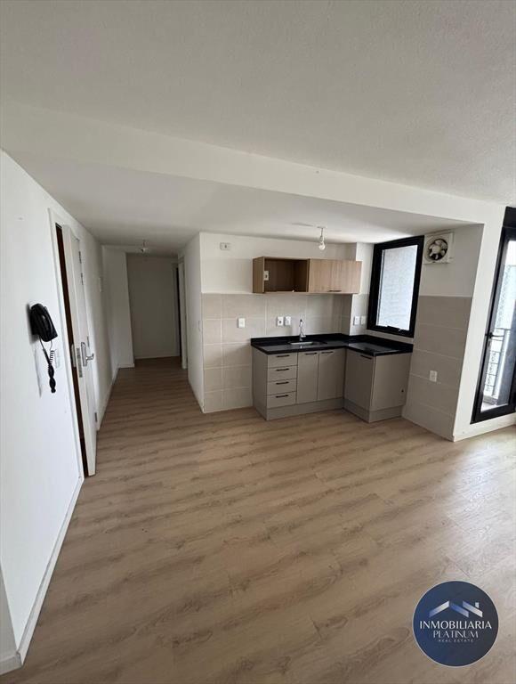 Apartamento en alquiler c/ cochera en Tres Cruces
