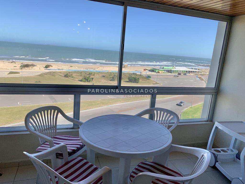 Apartamento en venta frente al mar en Alborada, Punta del E