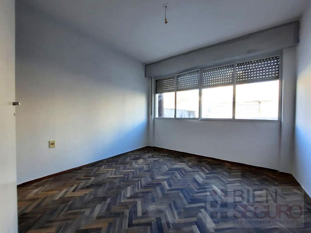 Cómodo apartamento de 1 dormitorio en Centro. Ideal inverso