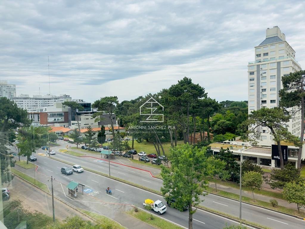 Venta Apartamento 2 dormitorios en Punta del este.
