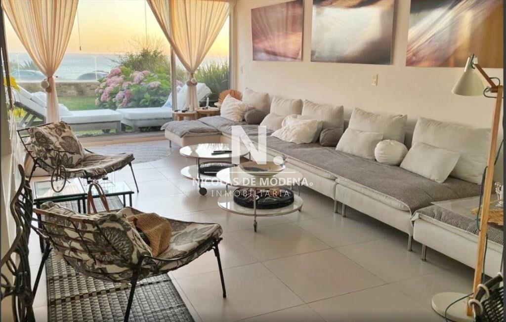 Vende magnífico apartamento en Mansa, Punta del