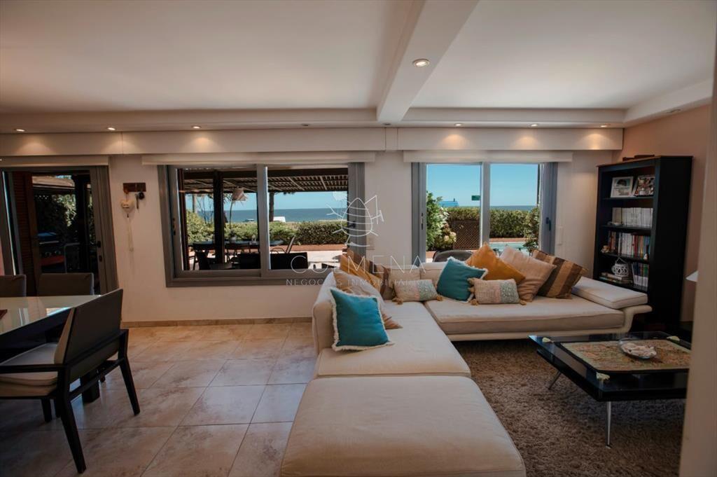 Apartamento en primera línea con vista y piscina