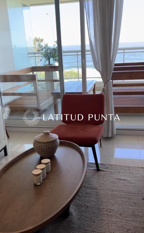 Crucero, apartamento de 3 dormitorios en primera