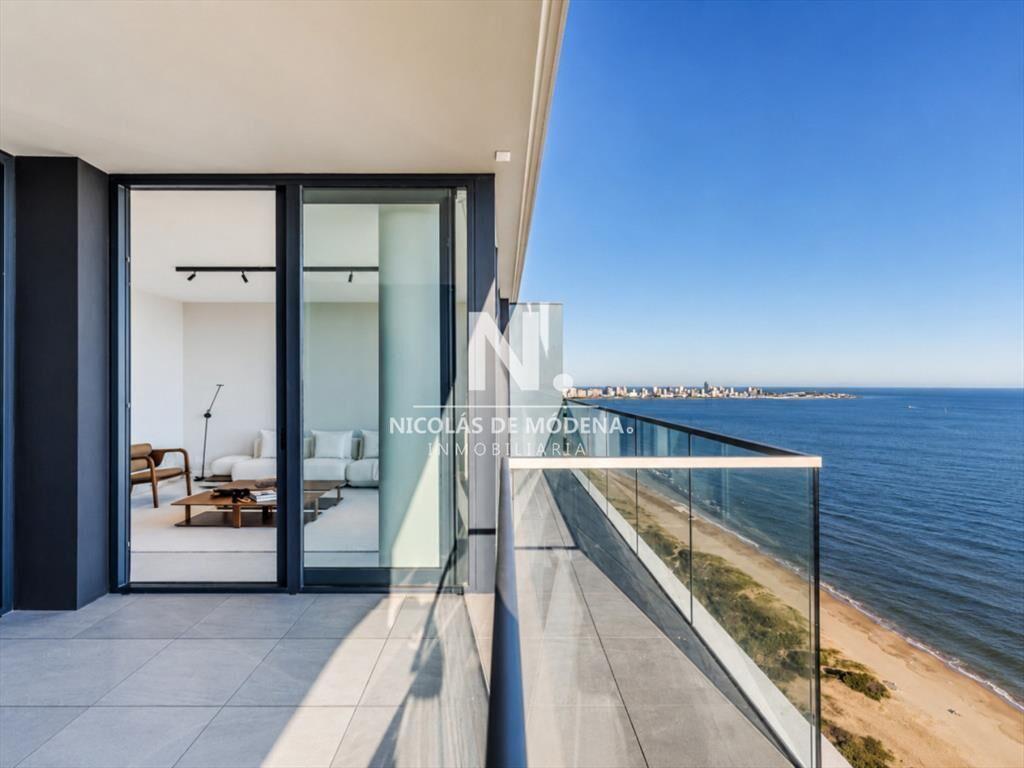 Exclusivo Apartamento Dúplex de 4 dormitorios en