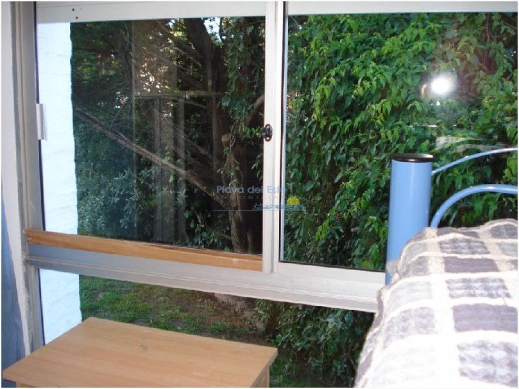 Apartamento en Brava, 2 dormitorios *