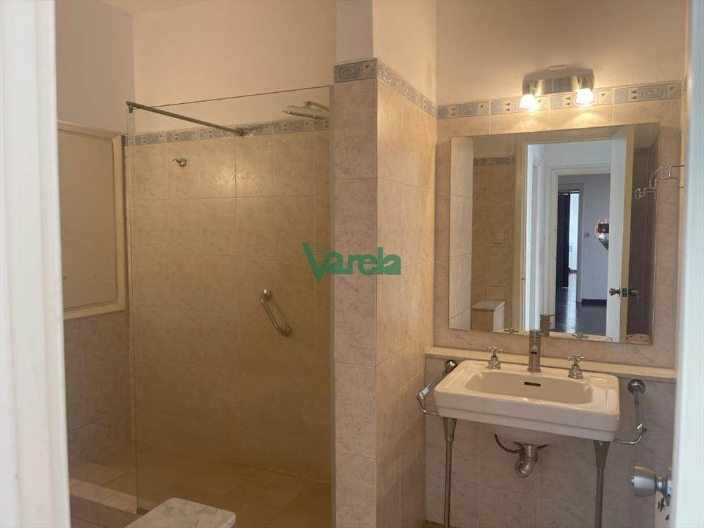 Apartamento alquiler Cordon sobre 18 de Julio 3 y