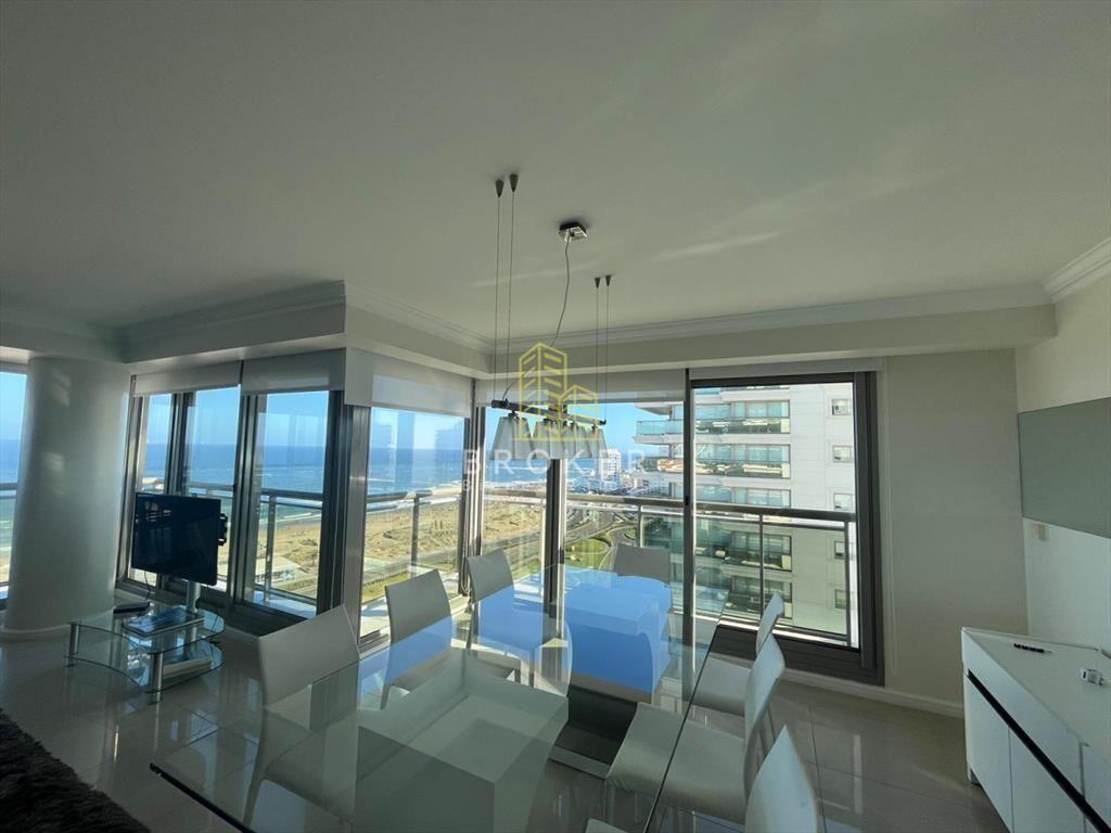 Apartamento en venta Primera linea 4 dorm. 4