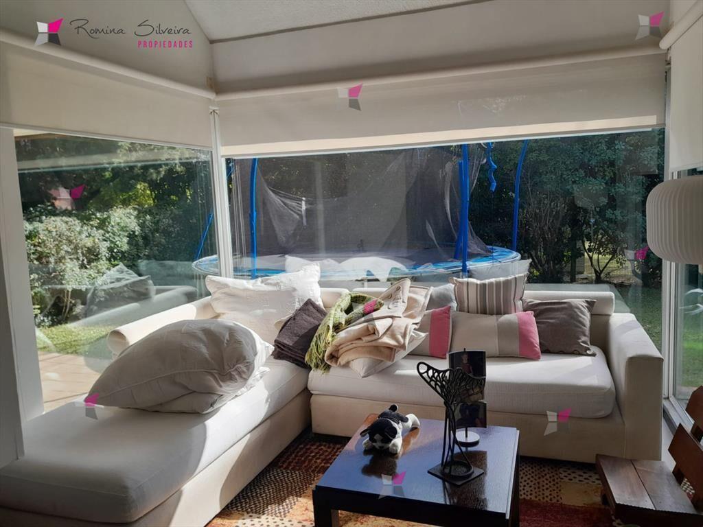 VENTA DE CASA DE 5 DORMITORIOS EN CANTEGRIL PUNTA