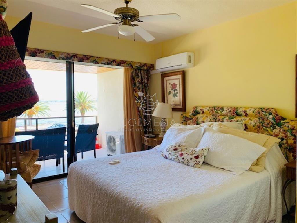 Hermoso apartamento en primera línea ubicado en