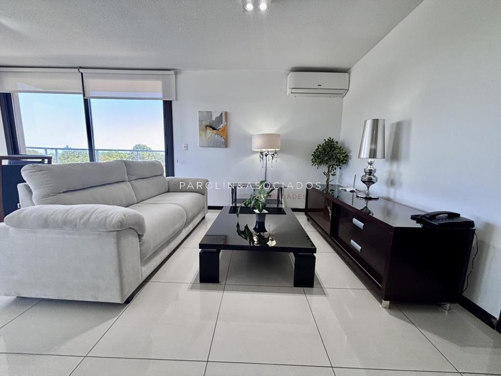 Venta apartamento 3 dormitorios