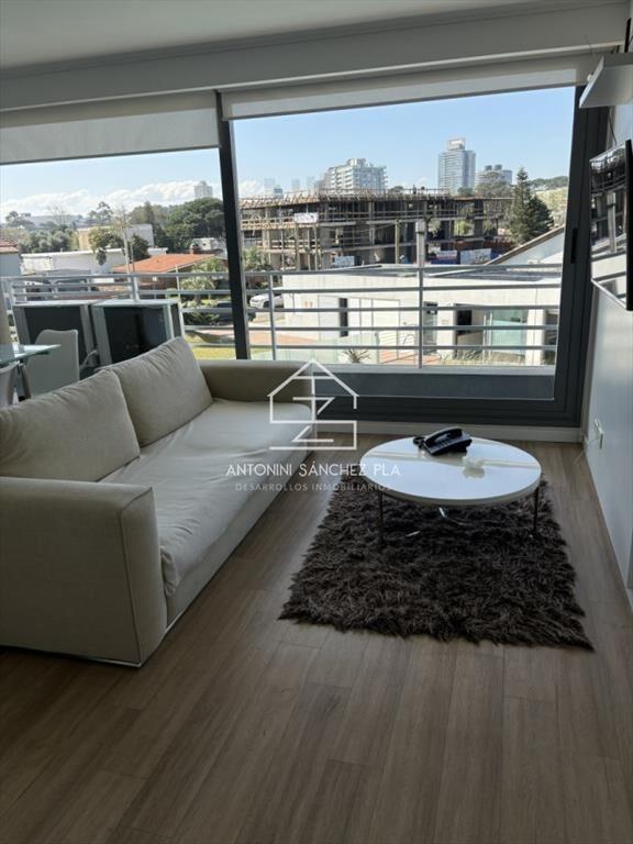 Apartamento en alquiler temporario Playa Mansa 2 dormitorio