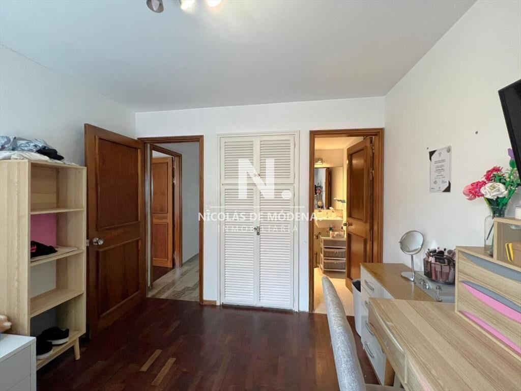 Vende apartamento de 3 dormitorios en Península