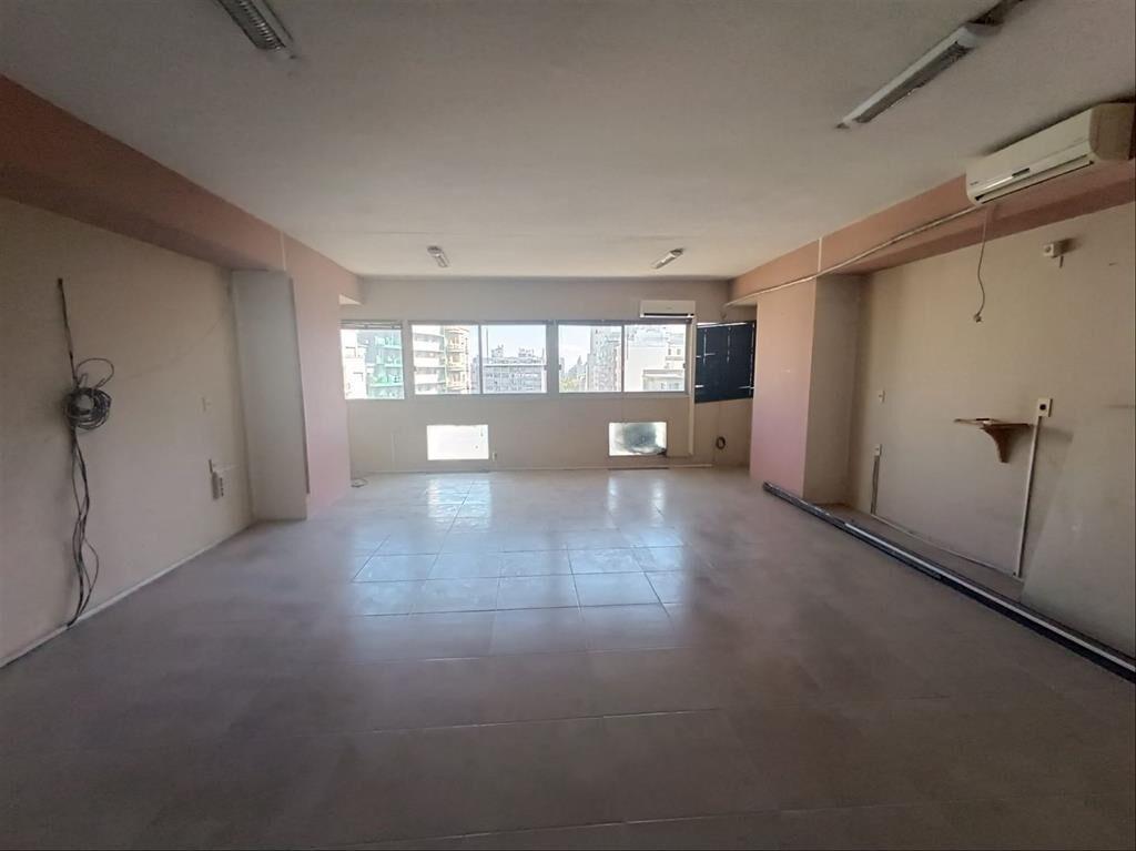 Alquiler oficina 50m2 con garaje en Torre El Gaucho