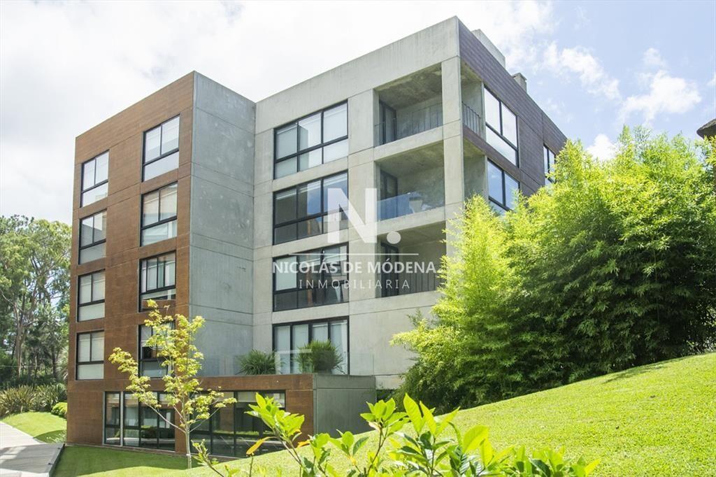 Vende apartamento en Edificio Be House, unidad de